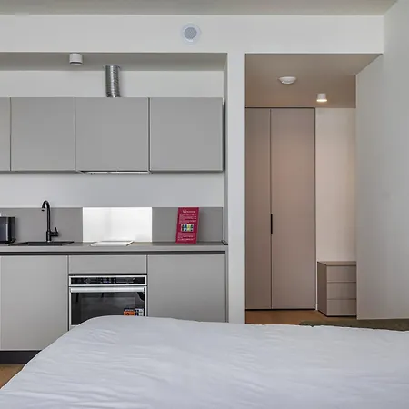 Apartman Waterfront Retreat By Wonderful Italy *